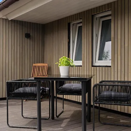 Second - Fischbach Lejlighed *