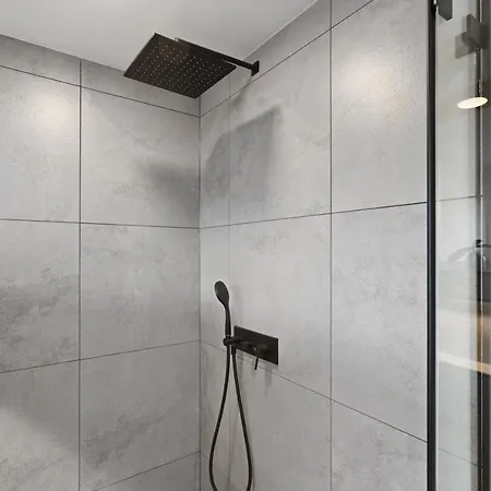 Second - Fischbach *